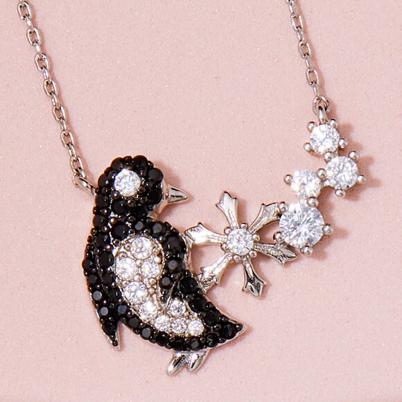 Penguin Necklace - Charmed Aroma Penguin Collection - Picture 3 of 3